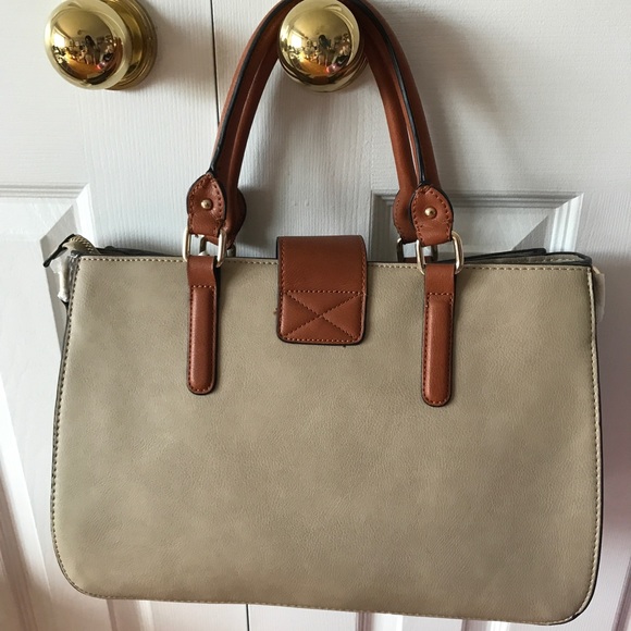 Clarks Miss Chantal Purse - Picture 4 of 6